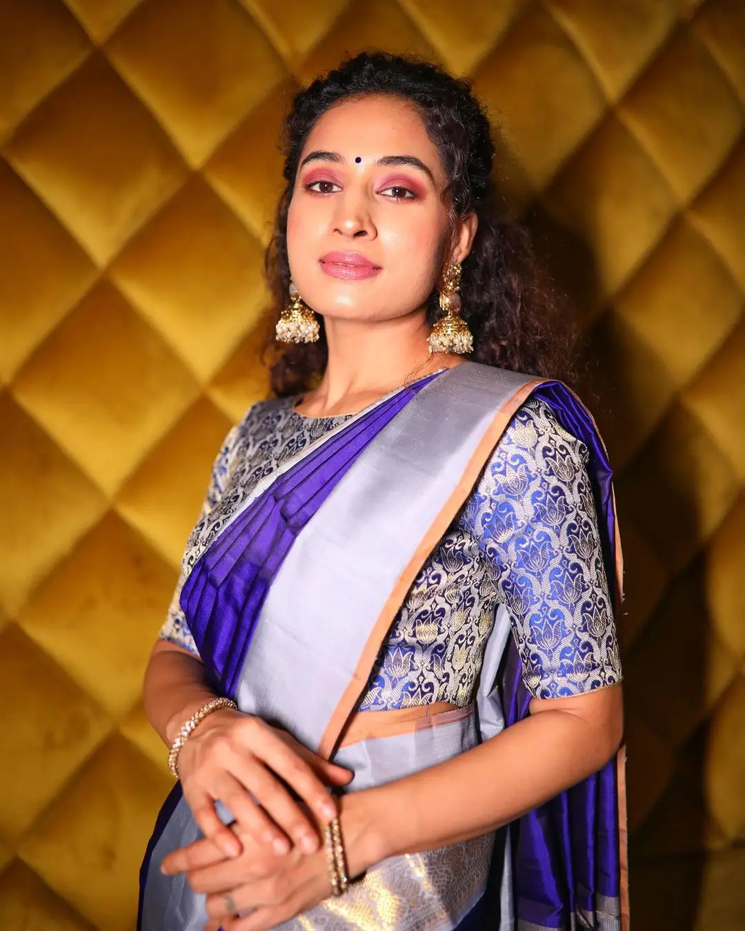 Pooja Ramachandran Images in Blue Saree Blouse